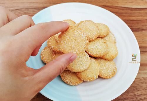  健康|张文宏强调不要吃垃圾食品，教你用椰蓉做美味小吃，健康零添加