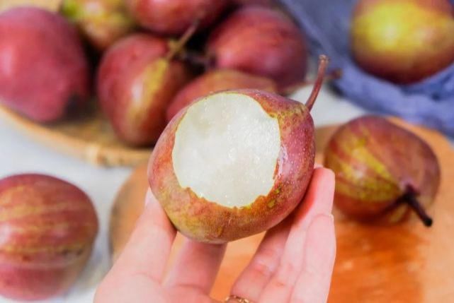  彩虹梨|这款“天然矿泉水”现在正当季！脆甜爽口会爆汁，馋到舔鼻尖的解暑好物~