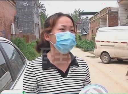  汽车|汽车无缘无故被砸，女子找到砸车人要说法，砸车人：我砸错了！