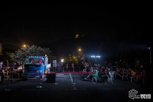  接地|货车司机办最接地气演唱会 吸引上百万人线上围观点赞