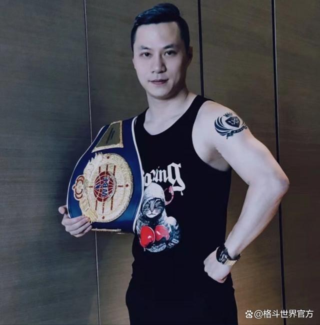 重庆武警部队任命礼迎天下创始人丁伟健搏击格斗教官