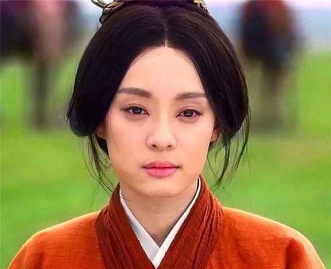 羞辱|芈月传：难怪在燕国的芈茵一定要杀死芈月，看芈月是怎么羞辱芈茵的？