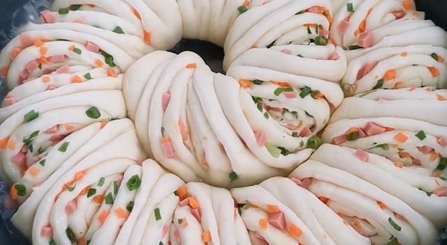 饺子|花卷创新做法:有菜有肉,口感丰富,比包子简单,比饺子还香