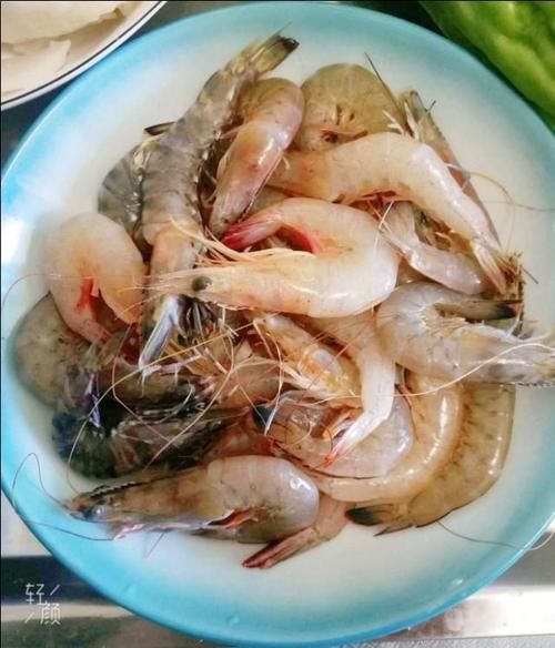  做法|今天分享我的苦瓜做法，苦瓜炒虾仁，非常美味的一道家常菜