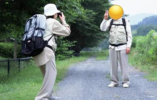 起诉|78岁大爷旅游途中猝死，家属索赔天价赔偿，遭拒后起诉到法院