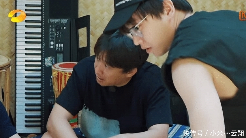 椰子树|彭昱畅爬完椰子树后,那把刀取下来没有?《向往的生活》导演回应了