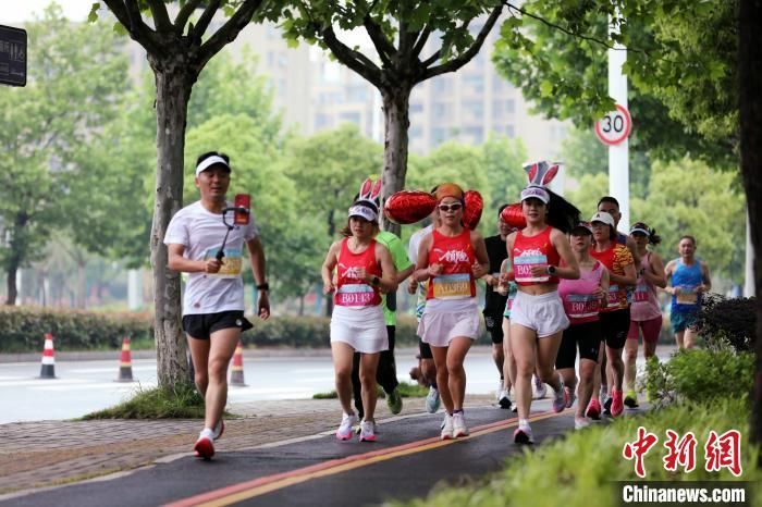 安徽宁国：城市公园马拉松跑出全民健身“加速度”