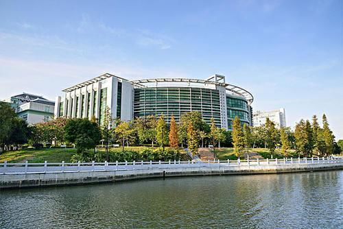 大学丶广州|华南地区最好的20所大学,可分为5档,适合不同分数考生报考