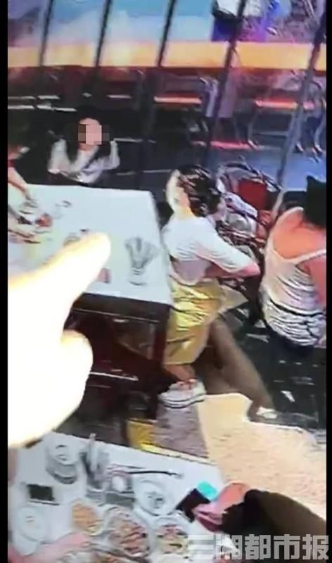 餐馆|餐馆内被人捡走卡地亚手镯，失主公布视频寻人后……