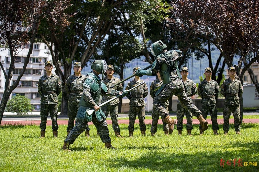 刺杀、擒敌、对抗...... 走进武警重庆总队某支队火热练兵场