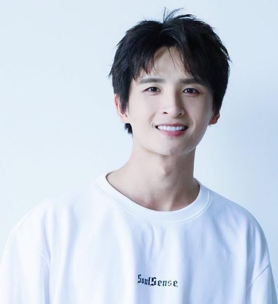  江映蓉|江映蓉参加《好声音》，刘昕录制《乐夏2》，现在流行再就业吗？