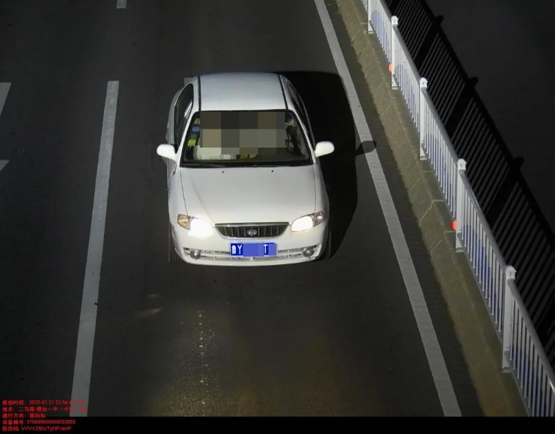  判处|只因回头看了一眼，男子半夜偷走价值10万的好酒：好奇箱子里是什么，就想有机会去看看