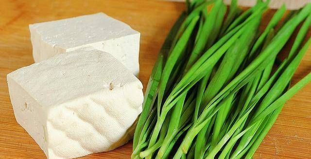 1小勺|豆腐里打2个鸡蛋,简单一炒,老公孩子最喜欢,每次上桌都吃光光