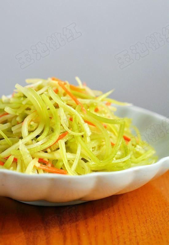  清肠|凉拌西芹丝——过节清肠减脂菜