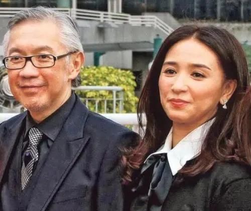  老公|她嫁百亿老公住8层豪宅，生了3个娃样子竟能保持30年不变