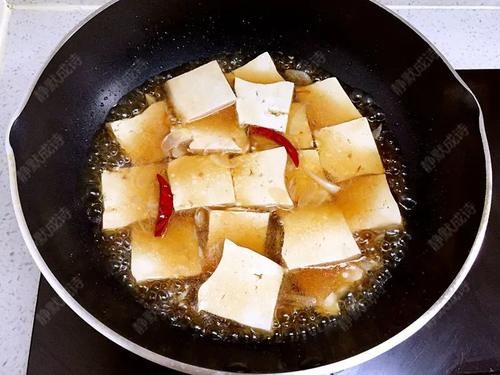 豆腐|北豆腐这样烧，滑嫩不失筋道，有了它，连麻婆豆腐都不爱了