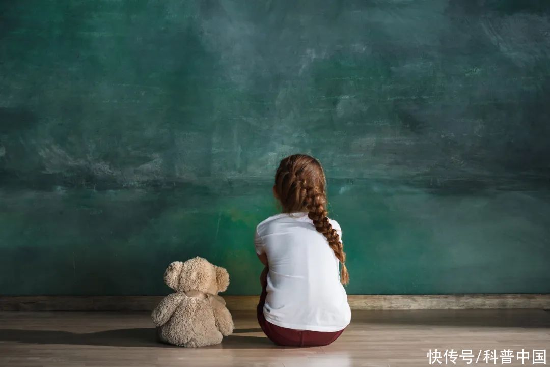 孩子突然不爱上学、死活都不肯去学校？可能是出现了这个问题2023
