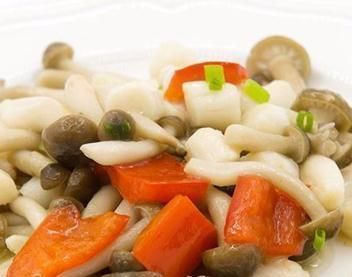  蘑菇|香酥五花肉，鲜贝蘑菇，水炖土豆萝卜，辣烧头尾的做法