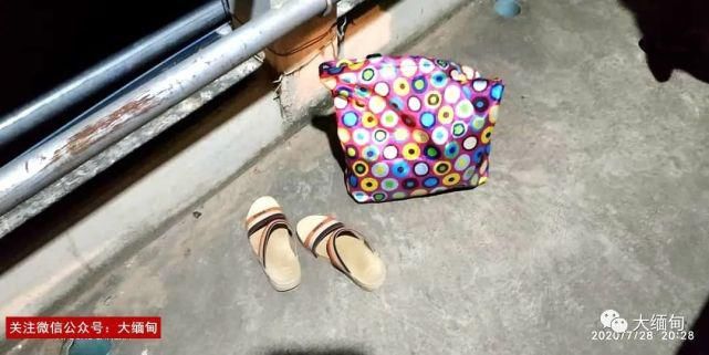  投江|缅北昔卜大桥上一名妇女投江，桥上留下行李和鞋子