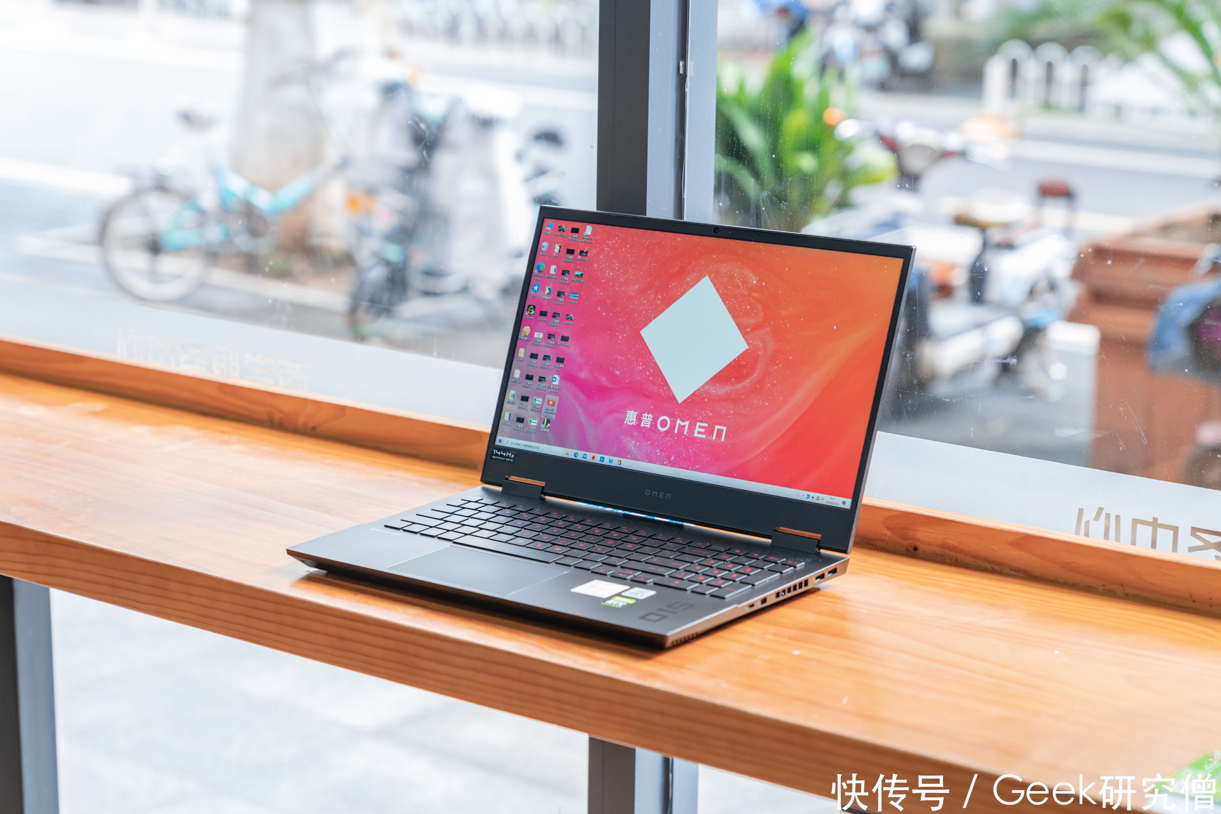 精灵|办公/影音/游戏全能跨界,惠普OMEN暗影精灵6游戏本深度解读