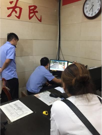 小孩|“为你们点个大大的赞﹗”派出所民警2小时内为母亲找回走失小孩,获群众称赞