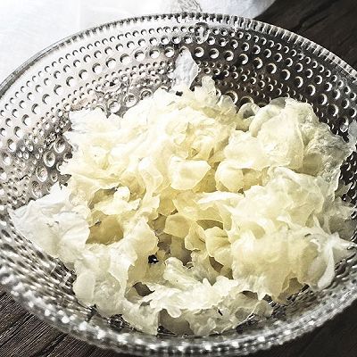 银耳|银耳雪梨皂角米甜汤