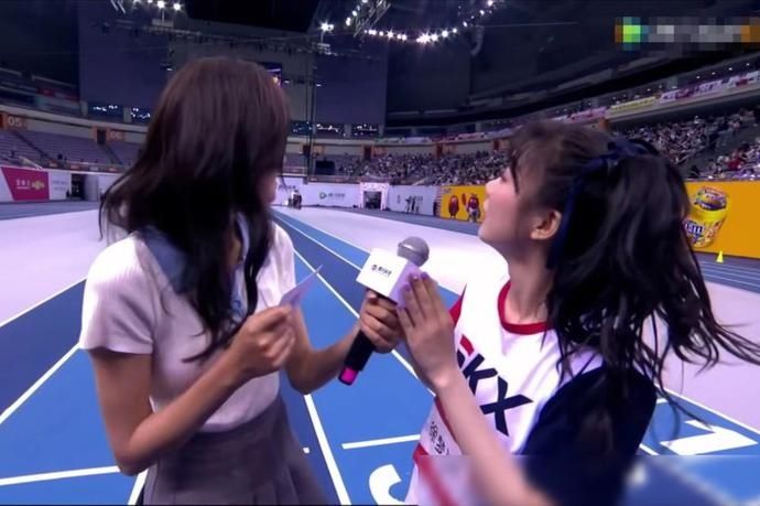  喊话|徐梦洁破短跑记录,赛场再现彩虹甜笑,喊话将属于火少的金牌拿回来