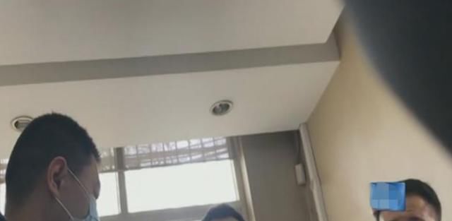 男子|男子莫名背上银行贷款，3000万都已逾期，银行：不止你一个人