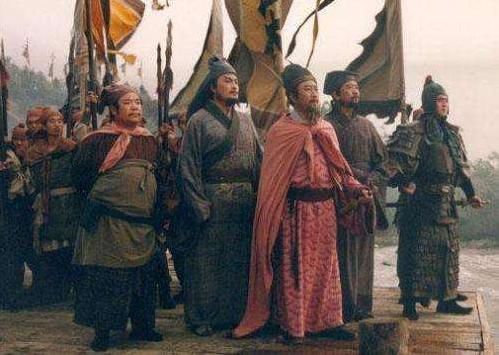 国家一级|他在《水浒传》中不出名，却是国家一级演员，今68岁与网红直播卖酒