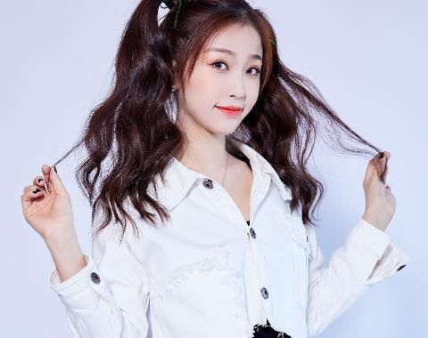  长安|THE9八月上行程，虞书欣最多，许佳琪次之，队长安崎无个人通告