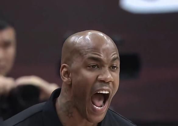  吉林|形势不妙！双外援北控没优势，摩尔特里炸裂暴扣，瞧马布里激动的