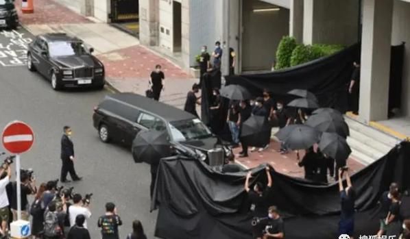 买房|娱乐日报|阿娇酒店发生意外;王思聪疑又带美女买房;吴磊里程遭私生饭盗用?