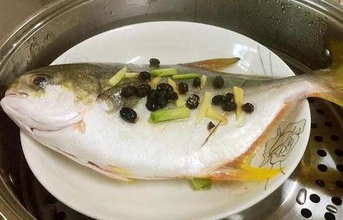 秋天|秋天遇到这种鱼不要手软，纯野生的不人工养殖，刺很少！