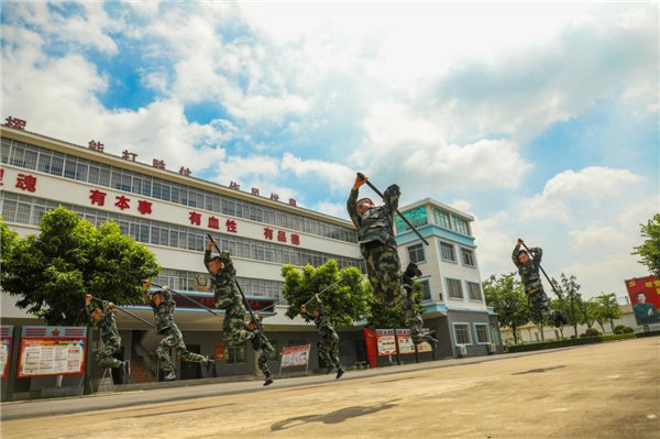 高温|武警官兵高温酷暑练兵忙