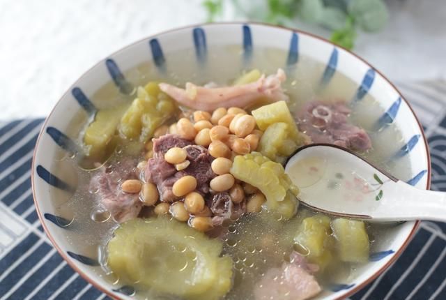  后加盐调味|秋天喝汤好处多，分享6道好喝靓汤，补充水分和营养，快收藏