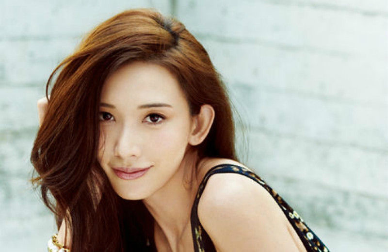  发生|曾经的女神发自拍，竟被网友吐槽，林志玲到底发生了什么