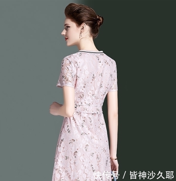 迷人|当迷人的连衣裙运用上蕾丝的元素，看看有多撩人！