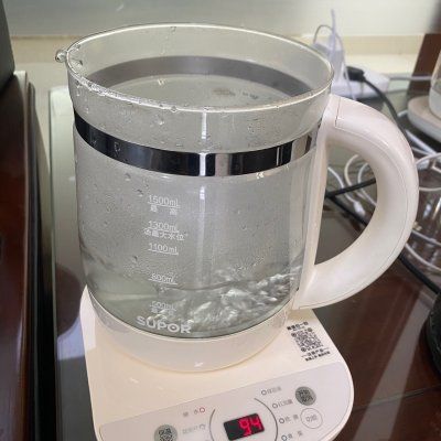 生姜红枣鸡蛋茶的功效(生姜红枣鸡蛋养生茶)