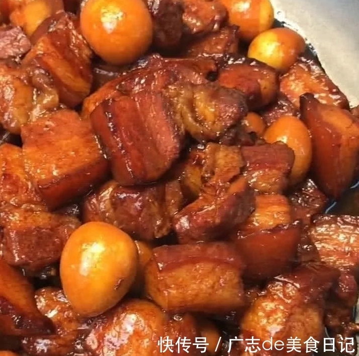 往锅中加入|祖传红烧肉做法,学会回家做,家里米饭都不够吃
