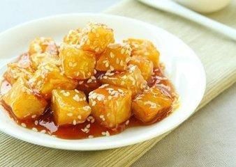 精选|精选食谱：酱爆鸡丁、东坡肉、蜜烧红薯、排骨年糕的做法