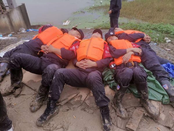 暴雨|暴雨催响集结号 众志成城保安澜