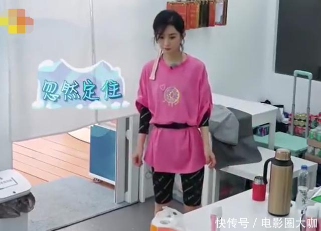  赵丽颖|《中餐厅》热播，赵丽颖＂惨遭报复＂，合伙人这个表现超暖心