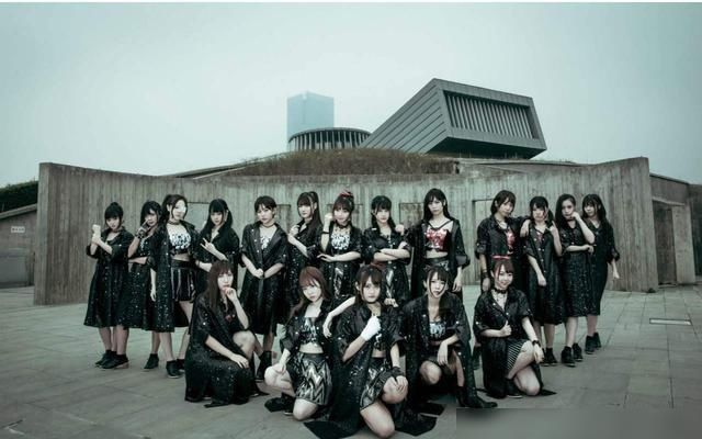  不少|被称扶弟魔的女团！火少和R1SE粉丝互撕，D7被河妹粉丝称软饭男？