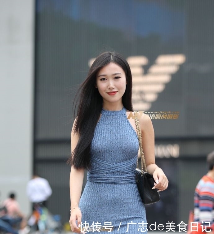 长裙|路人街拍，时尚精致的包臀长裙，彰显完美身材！