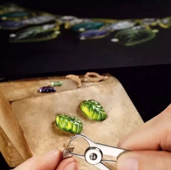  珠宝|精巧绝伦！高级珠宝“诞生记”