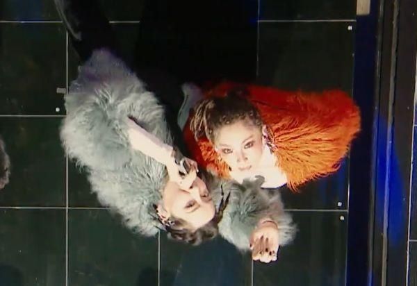  李斯|张雨绮组拿第一遭质疑？表演多次出现失误镜头！李斯丹妮淡定救场