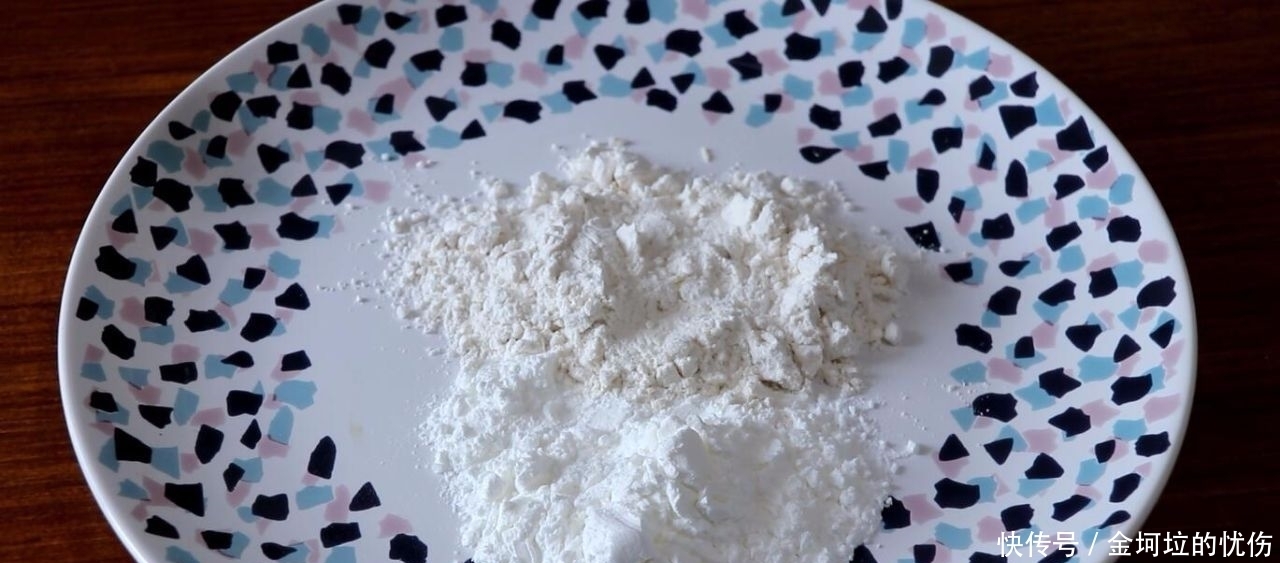 鸡翅|我教你怎么用酱油炒鸡翅。吃东西的时候不需要吐骨头。鸡肉又嫩又多汁