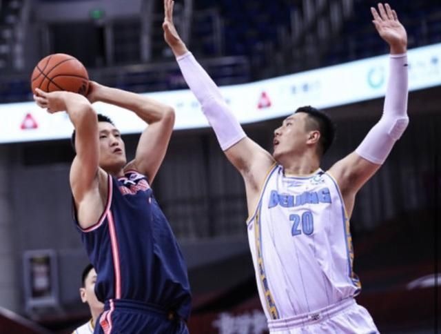 北京队|广东31连胜遭终结！时隔235天再输球，北京首钢14分大逆转总分1-1