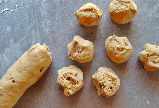 不用|想吃红糖馒头不用买,教你一个懒人做法,用手揪面,蒸一蒸就可以