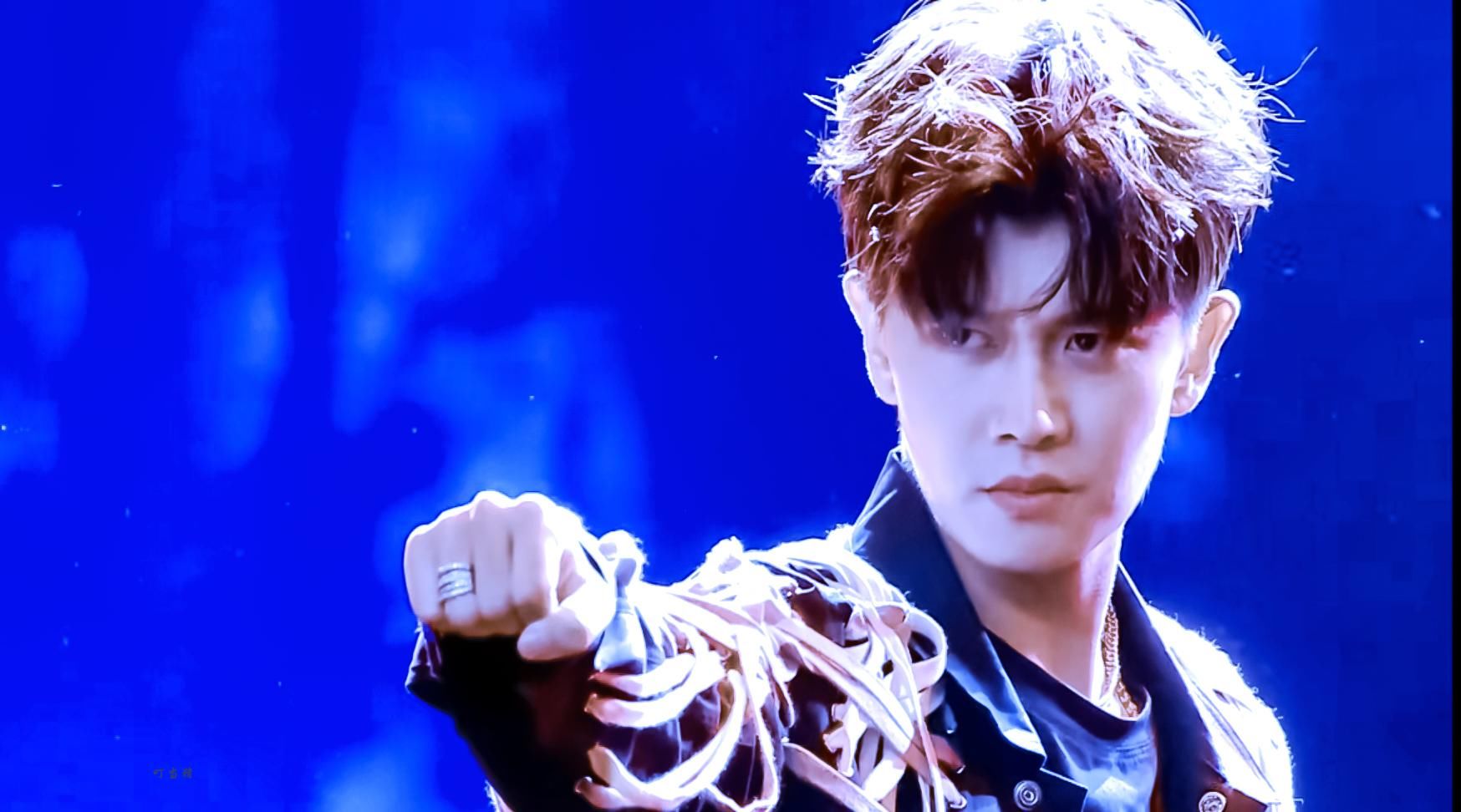  舞者|《舞者》最终章！选手家属发声 任嘉伦录制中去厕所竟是为这！